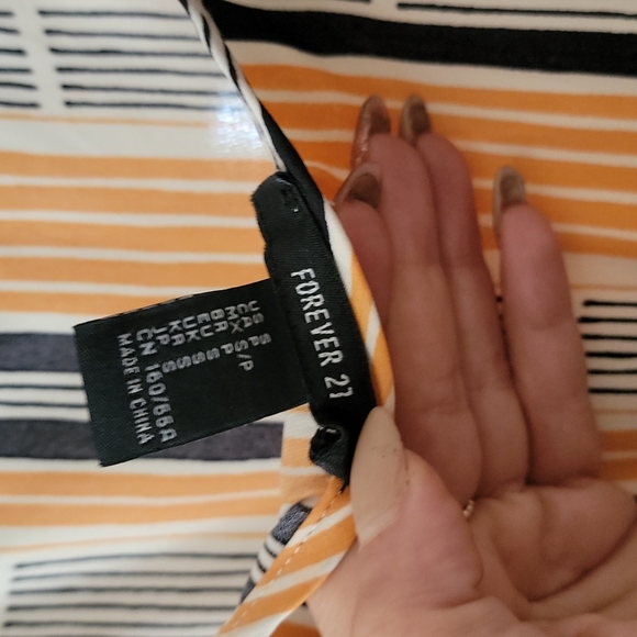 FOREVER 21 Jumper - Picture 3 of 3